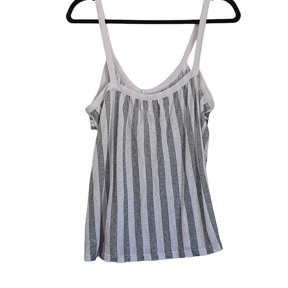 Old Navy Tank Top Stripped Sage And White Size Medium - Picture 2 of 5